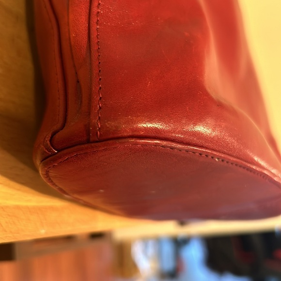 Hobo Red Leather Shoulder Bag - Picture 14 of 16